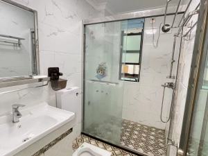 华发四季 3室2厅2卫100㎡_华发四季租房卫生间图片6