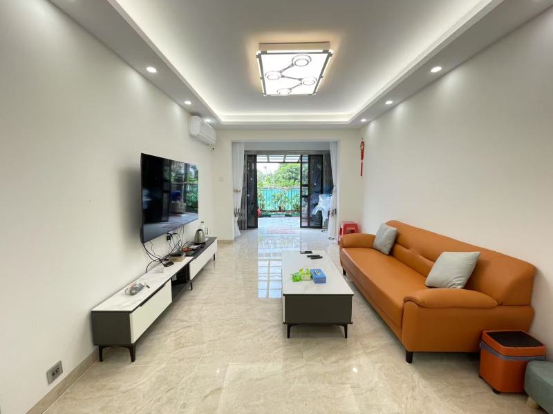 华发四季 2室2厅1卫74.18㎡_华发四季租房客厅图片1