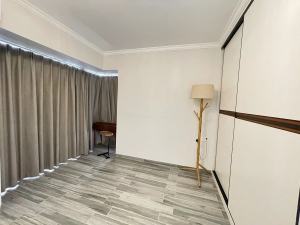 华发四季 3室2厅2卫96㎡_华发四季二手房卧室图片3