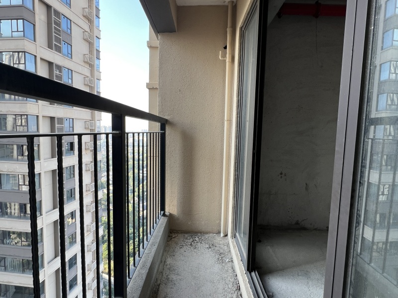 华发四季 4室2厅2卫148.75㎡_华发四季二手房图片图片3