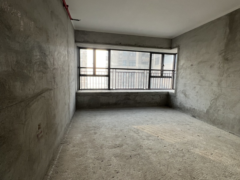 华发四季 4室2厅2卫148.75㎡_华发四季二手房图片图片12