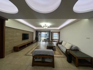 圣莫丽斯 3室2厅 232.38㎡ 整租深圳龙华区梅林关租房图片